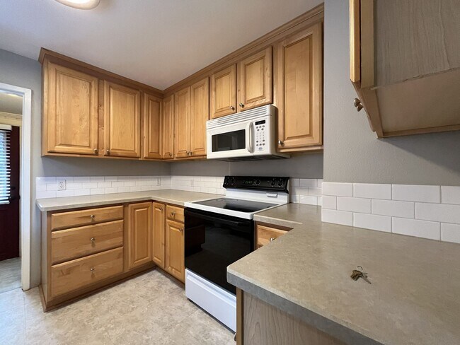 Building Photo - Charming Classic Two-Bedroom Portland Home with Bright Living Spaces, Updated Kitchen & Bonus Bas...