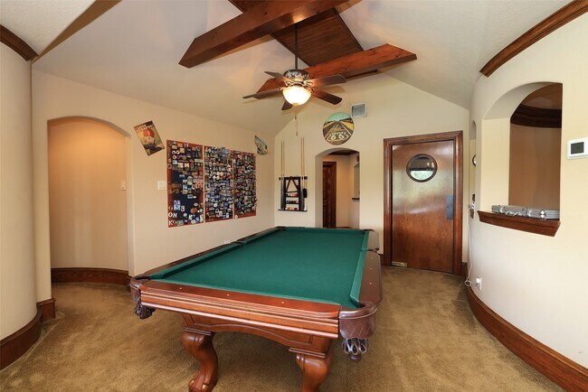 Building Photo - 22 Post Shadow Estate Dr