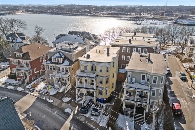 Building Photo - 185 Savin Hill Ave