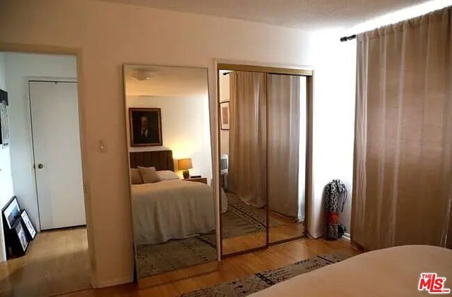 Building Photo - 534 Santa Clara Ave