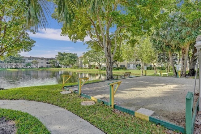 Building Photo - 3530 NW 52nd Ave