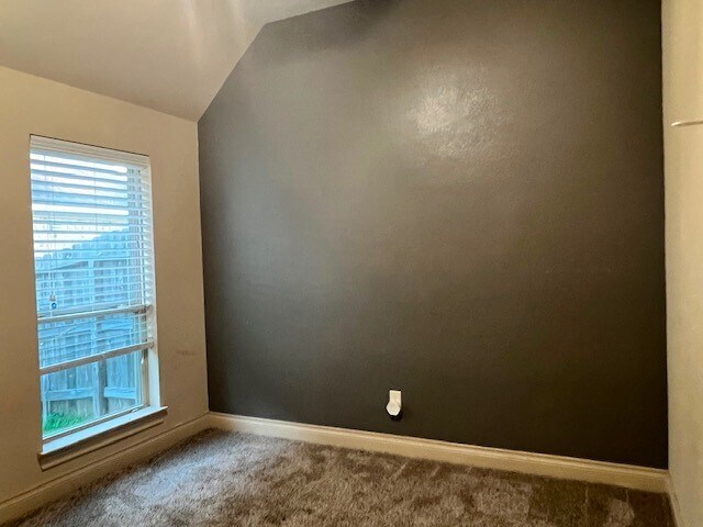 Building Photo - 2801 Field Hollow Dr