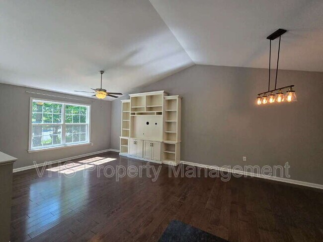 Building Photo - 12905 Bivouac Ct