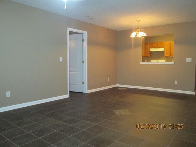 Building Photo - 6237A Dorsett Shoals
