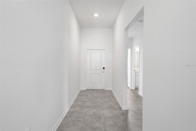 Building Photo - 4980 Worchester Dr