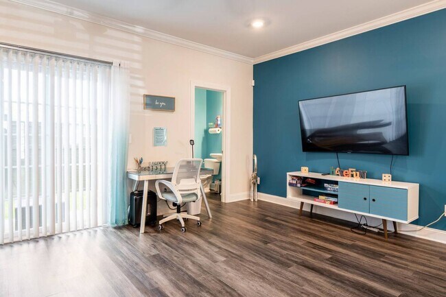 Building Photo - 4357 Azalea Dr