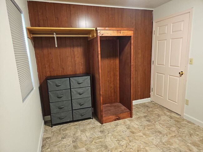 Building Photo - APPROVED APPLICATION* Charming 3 Bedroom Cottage with Private Patio in Lewiston, ID