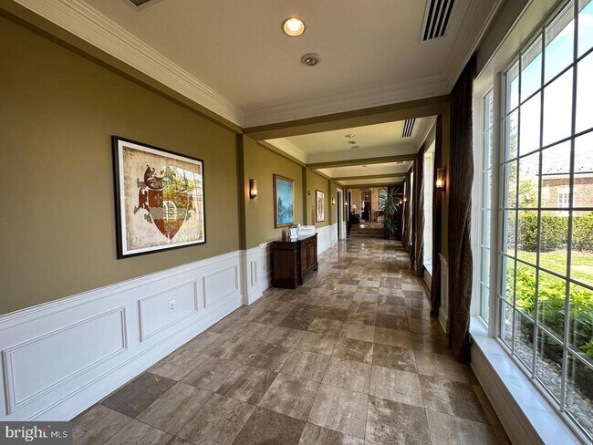 Building Photo - 43395 Briar Creek Terrace