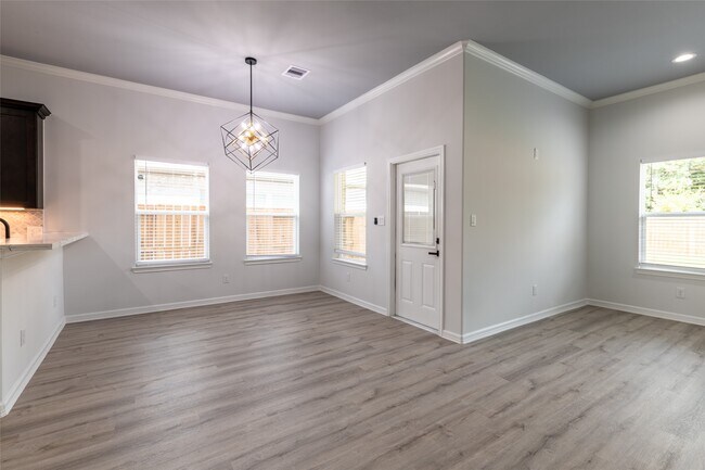 Building Photo - 9606 Champion Heavens Dr