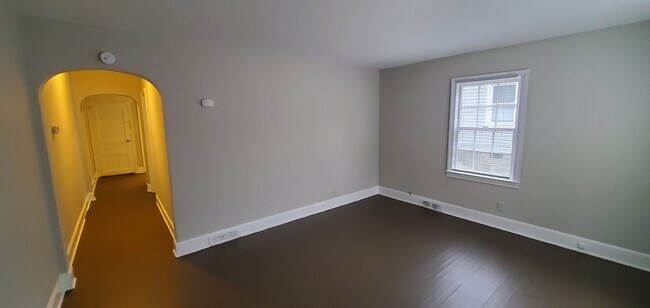 Building Photo - 2807 Spring Garden Street