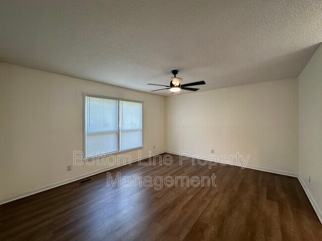 Building Photo - 6031 Harmon Pl