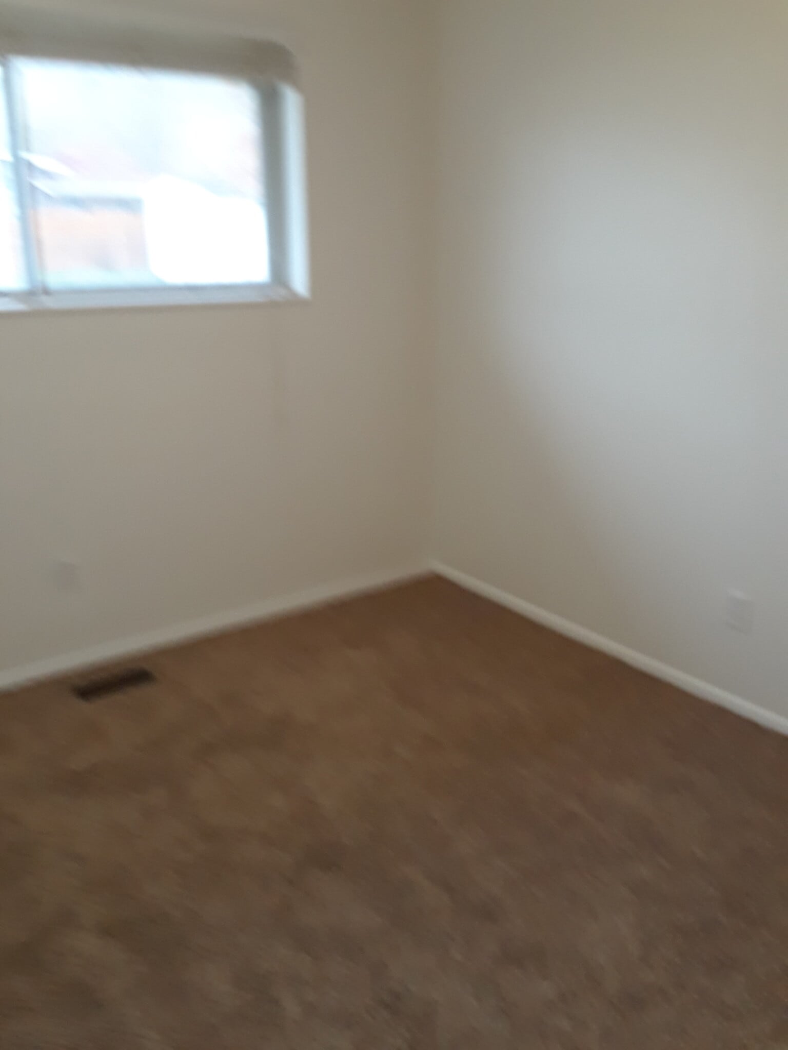 Building Photo - 638 N 400 E