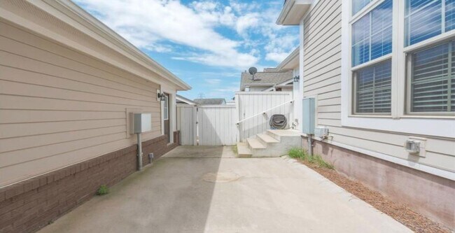 Building Photo - 14220 Baudelaire Ct