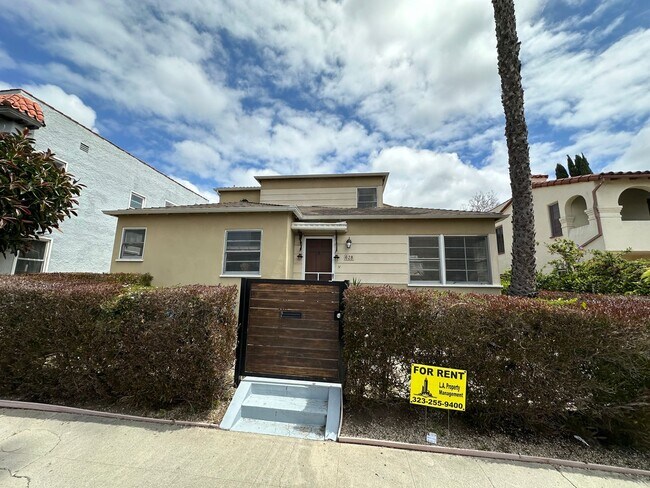 Building Photo - MOVE-IN SPECIAL 2 WEEKS FREE RENT!!!! - Lovely Cozy & Spacious renovated upper level 1 Bedroom / ...