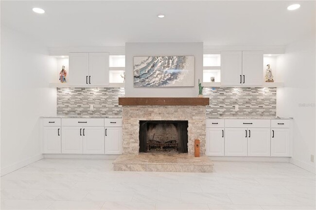 Building Photo - 4202 Deepwater Ln