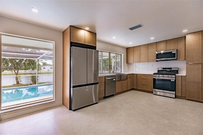 Building Photo - 10760 NW 29th Manor