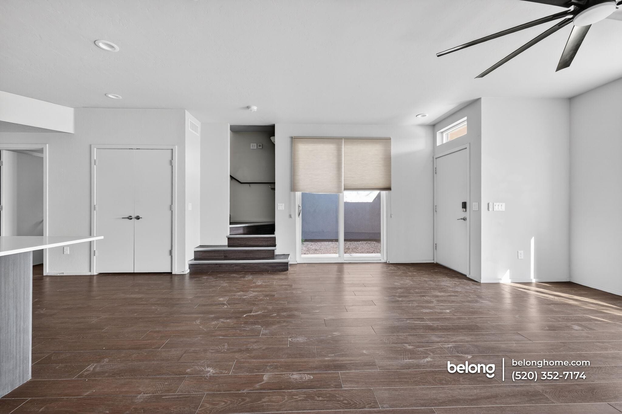 Building Photo - 864 E Park Modern Dr