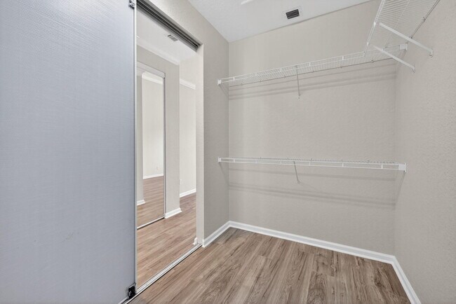 Building Photo - 2237 Newport Isles Blvd