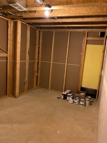 Storage Room - 3107 Alliance Ct