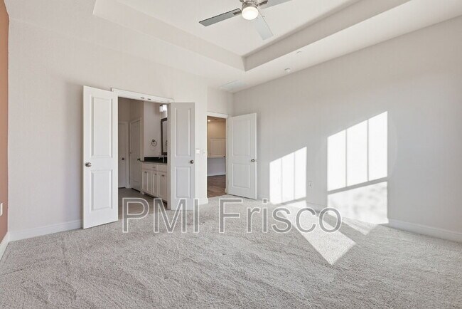 Building Photo - 1044 3rd St