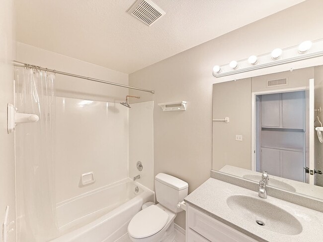 Building Photo - SD: Spacious 3BD/2.5BA Home in Scripps Ranch with Community Pool, Private Balcony & In-Unit Laundry