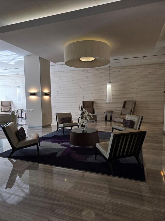 Building Photo - 100 Bayview Dr