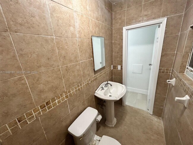 Building Photo - 261 NW 49th St