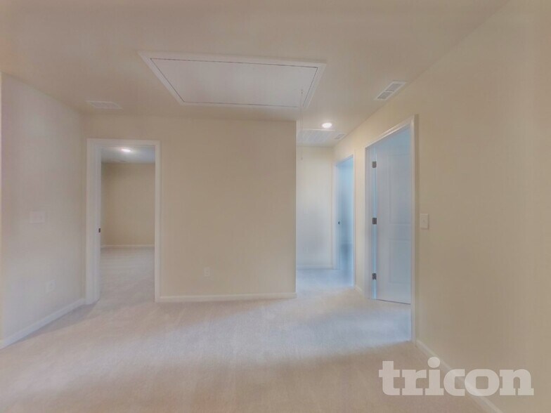 Building Photo - 2539 Trollinger Dr