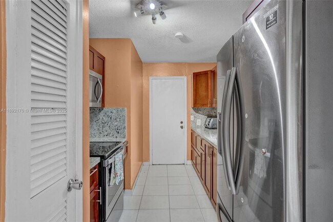 Building Photo - 26750 SW 124th Ave