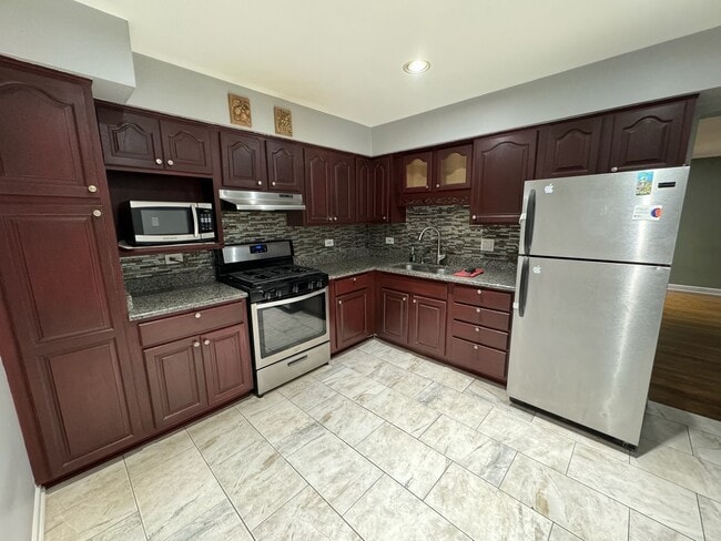 Building Photo - 9 E Judith Ann Dr