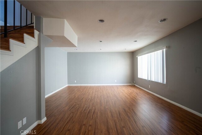 Primary Photo - 10614 Eastborne Ave