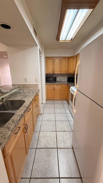 Building Photo - 9691 SW 138th Ave