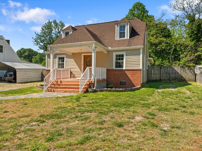 Building Photo - 7602 Woodman Rd