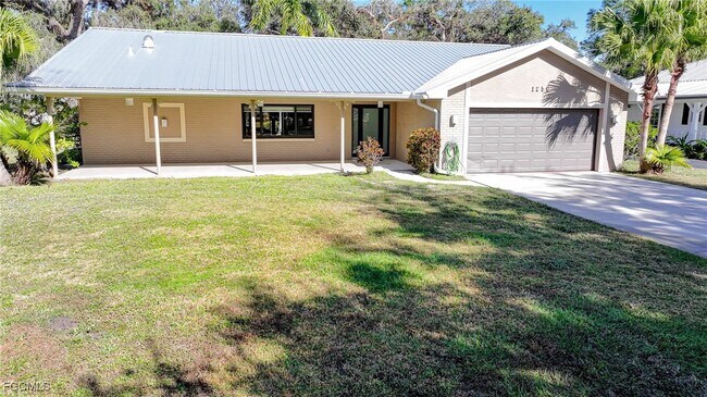 Building Photo - 1250 Riverbend Dr