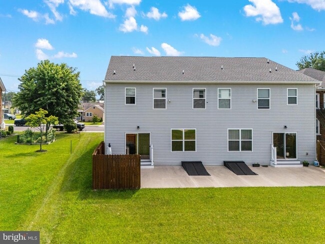 Building Photo - 140/142 N 9th St