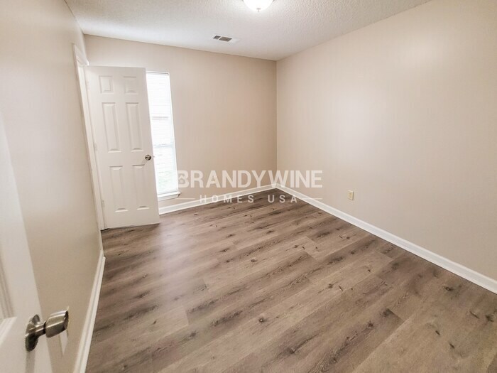 Building Photo - 7123 Amberly Way Dr