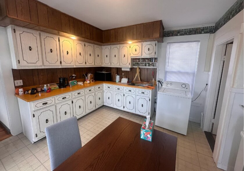 Building Photo - 543 Broadway