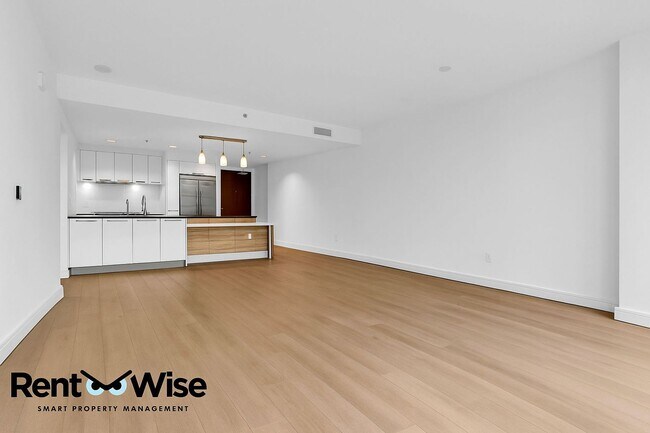 Building Photo - 631 Folsom St