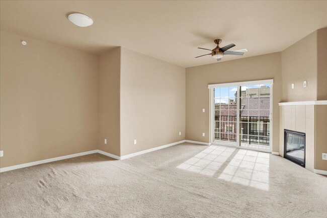 Building Photo - (11RO#401) Clocktower Condo - 1 bedroom, 1 bath.