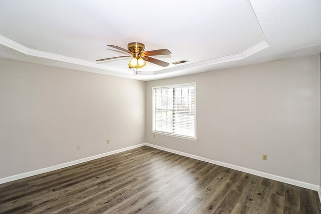 Building Photo - 6487 Tarus Dr