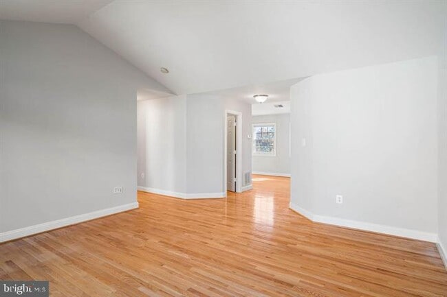 Building Photo - 2038 Madrillon Rd
