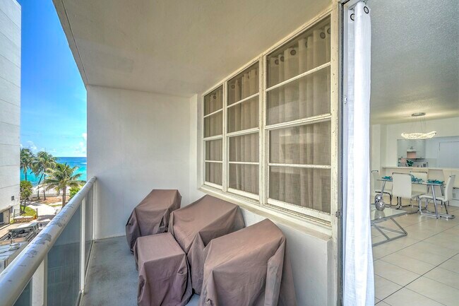 Building Photo - 3725 S Ocean Dr