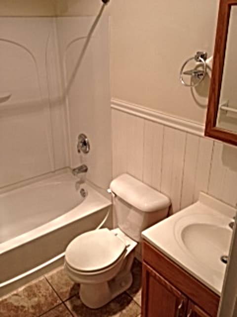 Building Photo - 6360 Barre Rd