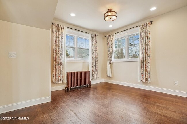 Building Photo - 108 Burlington Ave