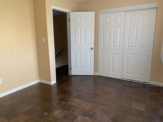 Building Photo - Moon Township - 2 Bedroom, 1.5 Bath Townhouse in Fox Hollow (Includes all utilities except electric)