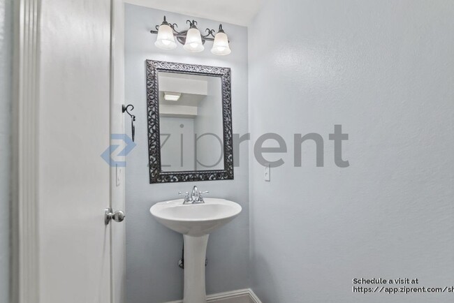 Building Photo - 1055 Adana Terrace