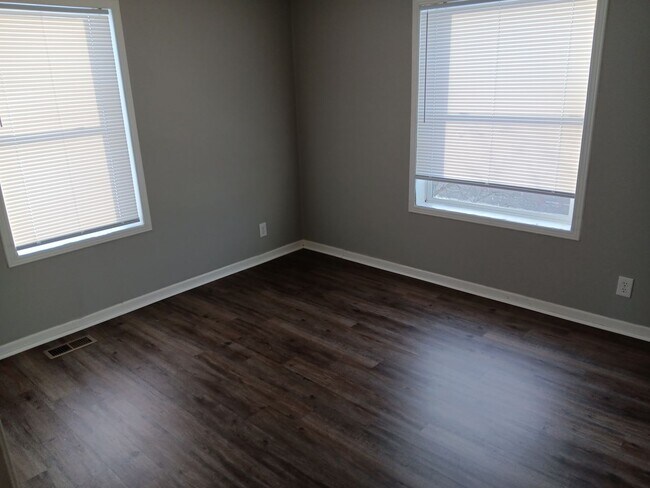 Building Photo - For Rent - Four-Bedroom Two-Bathroom Home Available NOW!