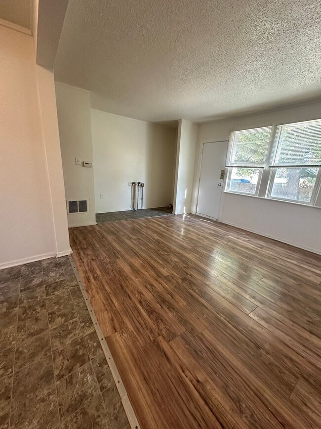 Building Photo - 31 Riley Manor Cir