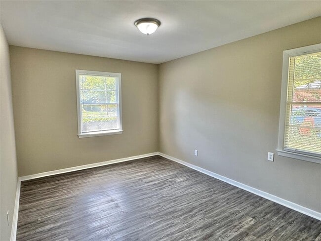 Building Photo - 3719 Bridlewood Dr