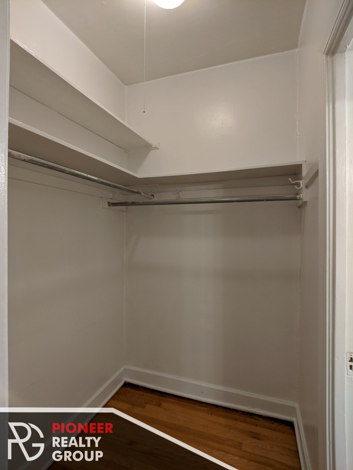 Building Photo - 556 W Arlington Pl